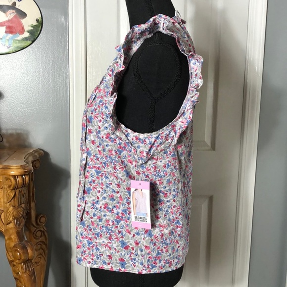 BB Dakota by Steve Madden Floral Ditsy Top Size Small NWT - Picture 2 of 7